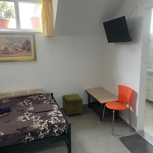 Pensión Centrally Located Private, Heraclión